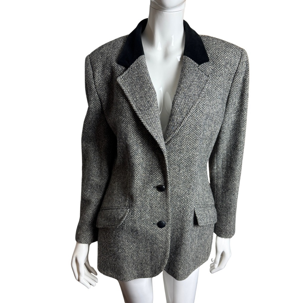 vintage: Black and White Luxe Wool Herringbone Blazer with Velvet Collar